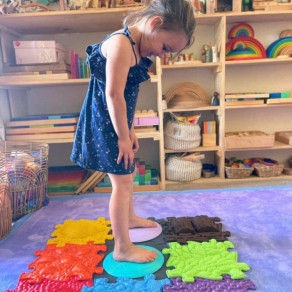 spinning disc toys can be a fun and engaging way for kids to play and explore different movements and visual effects.